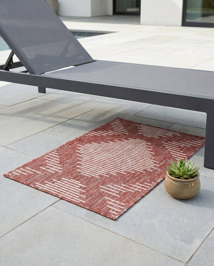 Detail image of 2' x 3' Easy-Clean Modern Indoor / Outdoor Rug