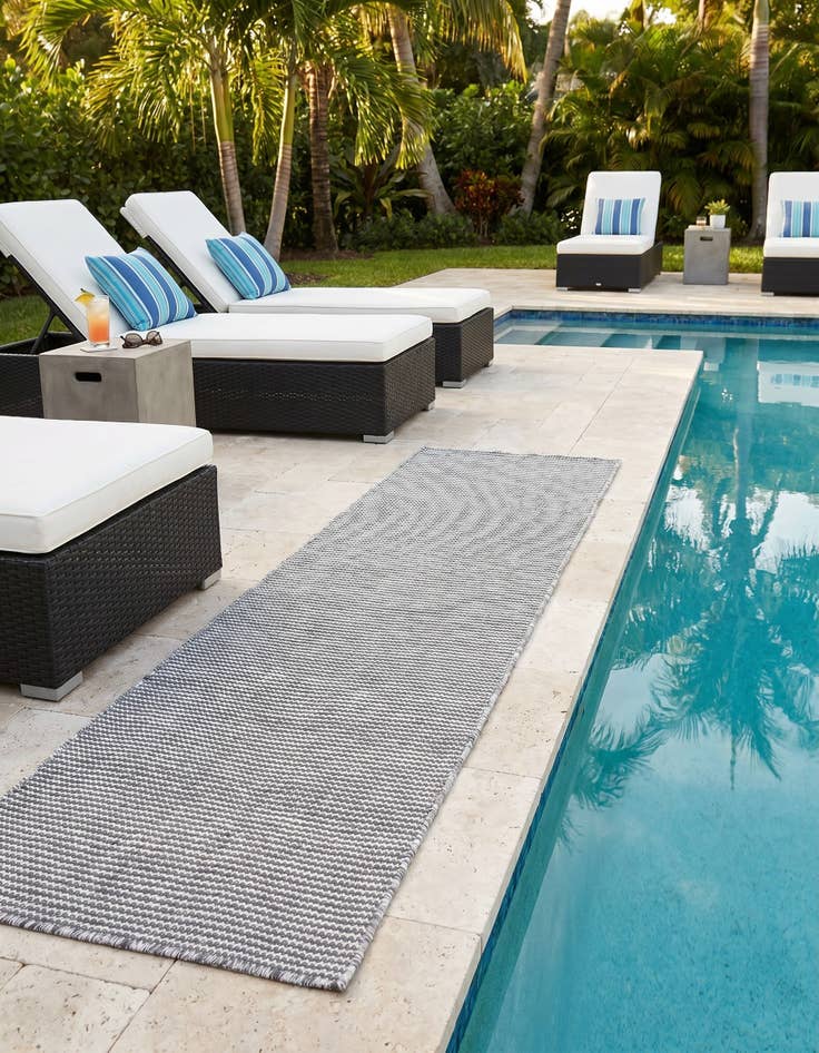 Detail image of 2' x 6' 1 Easy-Clean Jill Zarin Palm Springs Indoor / Outdoor Runner Rug