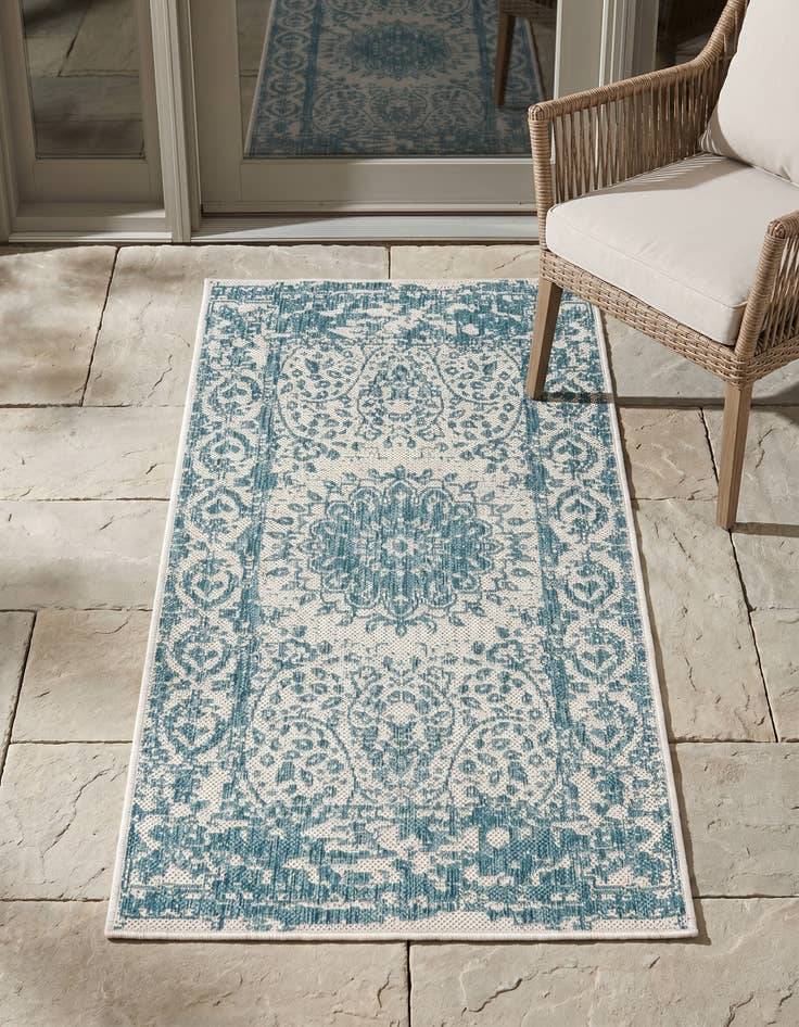 Detail image of 2' x 4' Easy-Clean Traditional Indoor / Outdoor Runner Rug