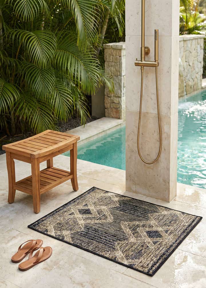 2' x 3' Easy-Clean Modern Indoor / Outdoor Rug