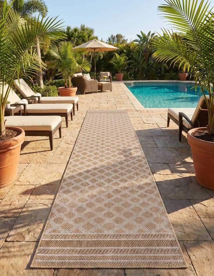 Detail image of 2' 7 x 12' Easy-Clean Trellis Indoor / Outdoor Runner Rug