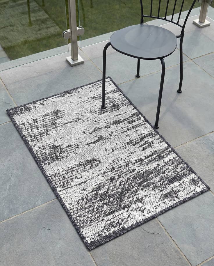 Detail image of 2' x 3' Easy-Clean Modern Indoor / Outdoor Rug