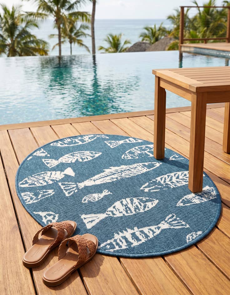 Detail image of 2' x 3' Easy-Clean Coastal Indoor / Outdoor Oval Rug