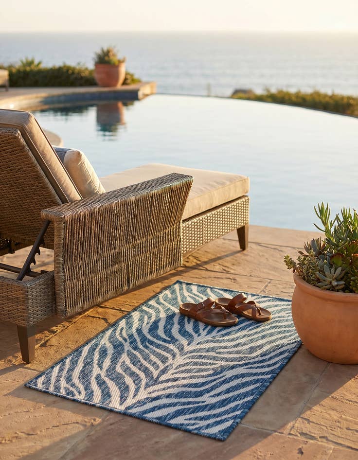 Detail image of 2' x 3' Easy-Clean Safari Indoor / Outdoor Rug