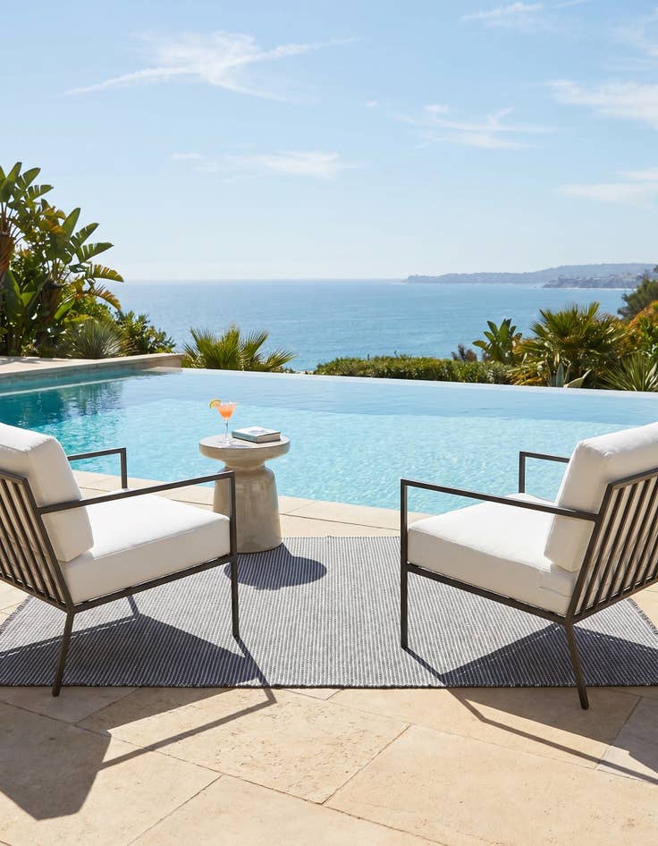 Detail image of 4' 1 x 6' 1 Easy-Clean Jill Zarin Palm Springs Indoor / Outdoor Rug