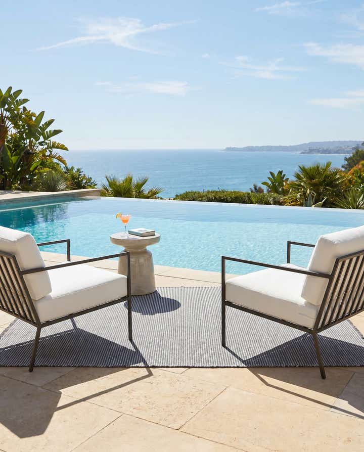 4' 1 x 6' 1 Easy-Clean Jill Zarin Palm Springs Indoor / Outdoor Rug