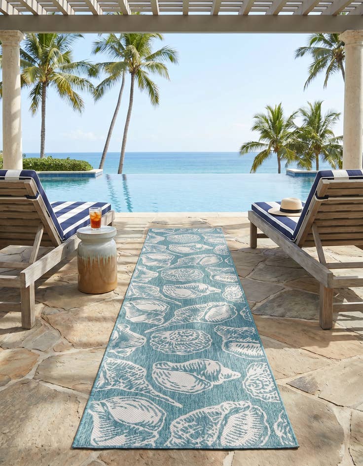 Detail image of 2' 7 x 12' Easy-Clean Coastal Indoor / Outdoor Runner Rug