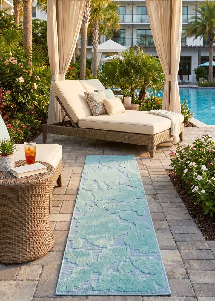 2' x 8' Easy-Clean Aruba Indoor / Outdoor Runner Rug