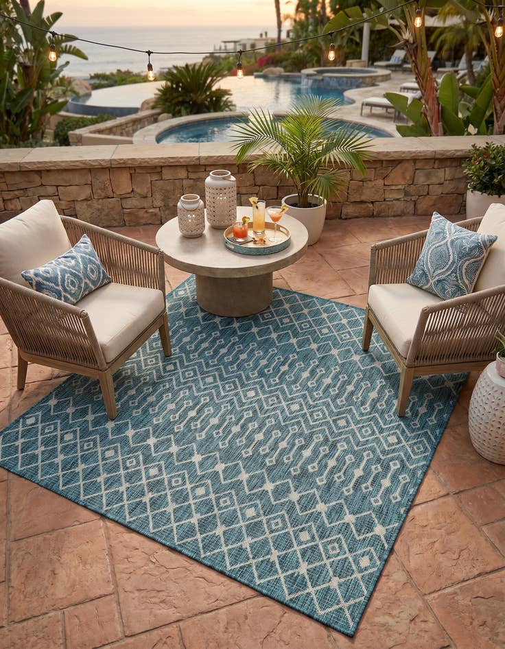 Detail image of 5' 3 x 5' 3 Easy-Clean Lattice Indoor / Outdoor Square Rug