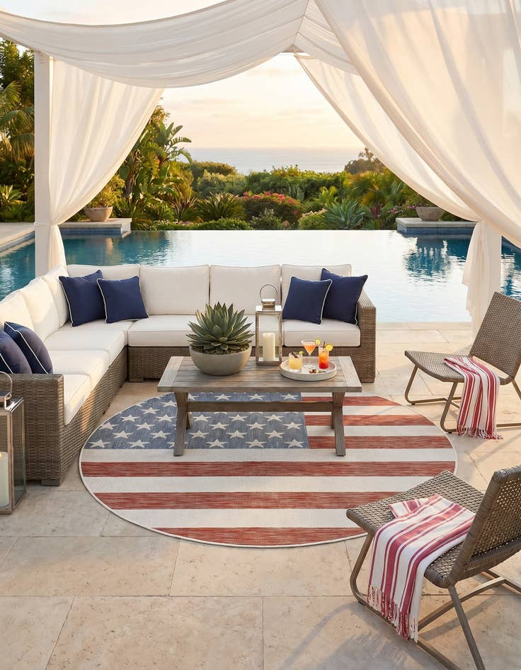 Detail image of 7' x 7' Easy-Clean Jill Zarin Indoor / Outdoor Round Rug