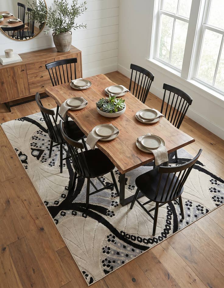 Detail image of 5' 3 x 7' 7 Easy-Clean Indoor / Outdoor Rug