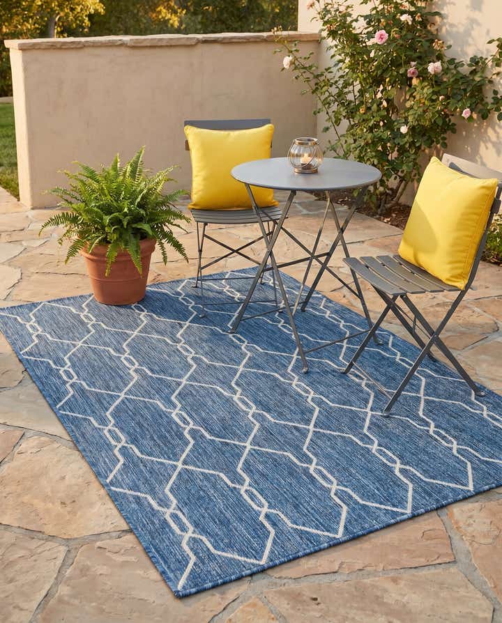 4' x 6' Easy-Clean Lattice Indoor / Outdoor Rug