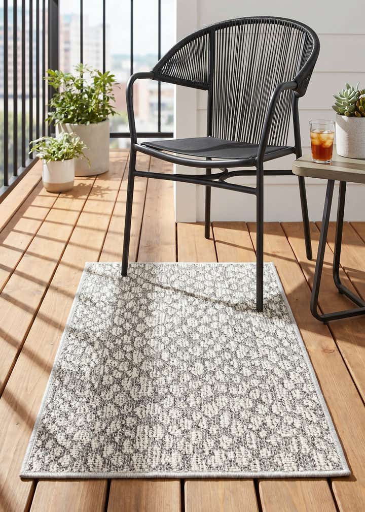 2' x 3' 1 Easy-Clean Safari Indoor / Outdoor Rug