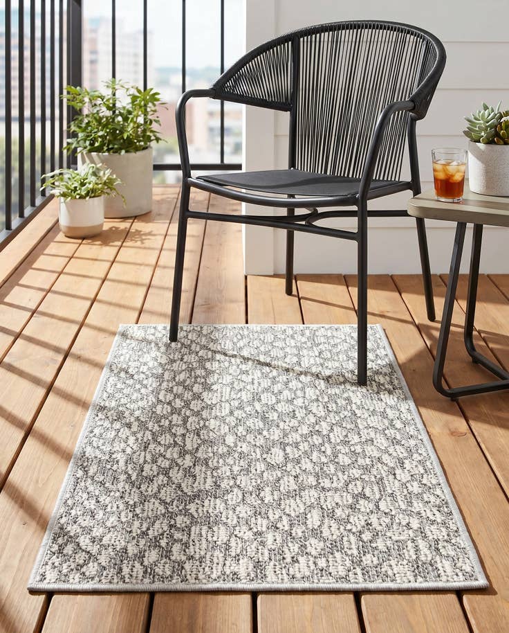 Detail image of 2' x 3' 1 Easy-Clean Safari Indoor / Outdoor Rug