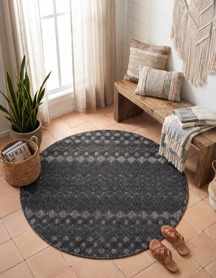 Detail image of 4' x 4' Easy-Clean Trellis Textured Indoor / Outdoor Round Rug