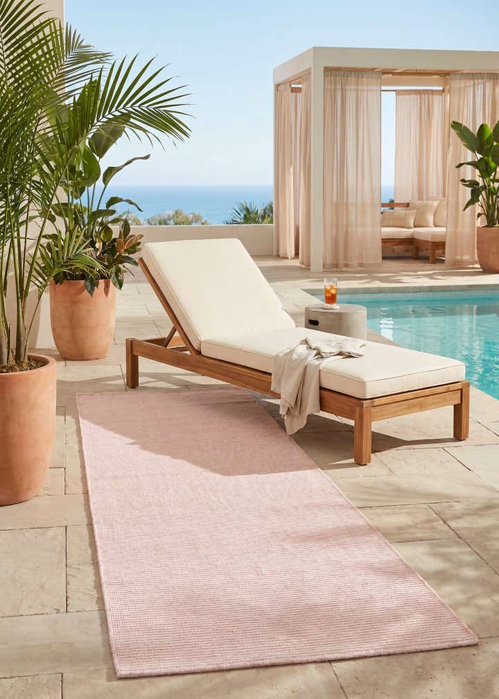 2' 7 x 10' Easy-Clean Jill Zarin Palm Springs Indoor / Outdoor Runner Rug