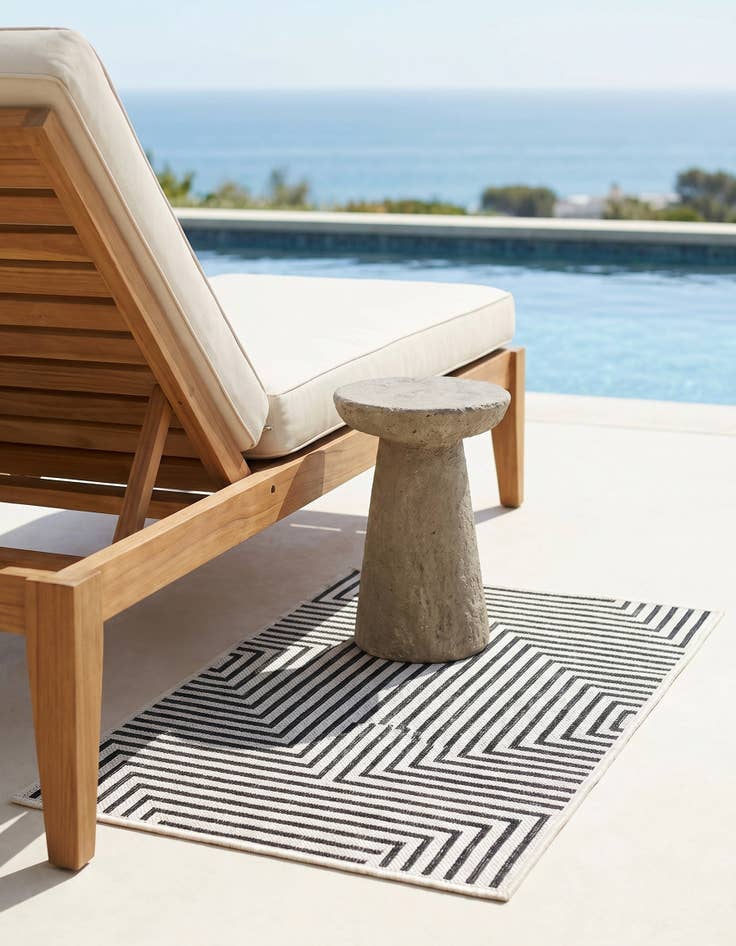 Detail image of 2' x 3' Easy-Clean Modern Indoor / Outdoor Rug