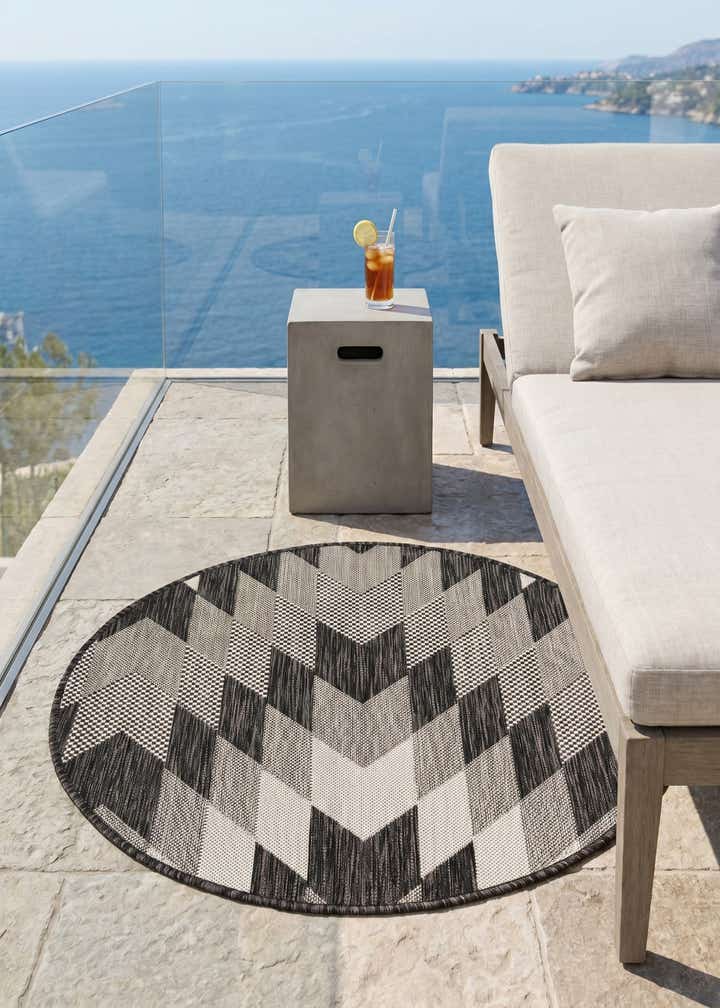 3' x 3' Easy-Clean Modern Indoor / Outdoor Round Rug
