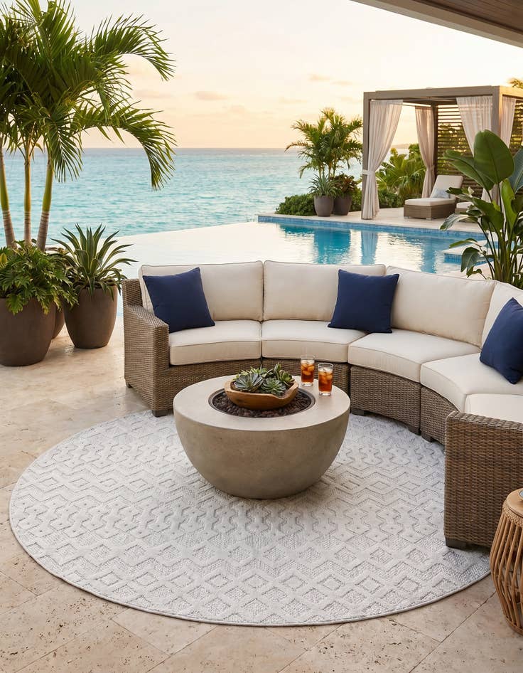 Detail image of 7' x 7' Easy-Clean Trellis Textured Indoor / Outdoor Round Rug