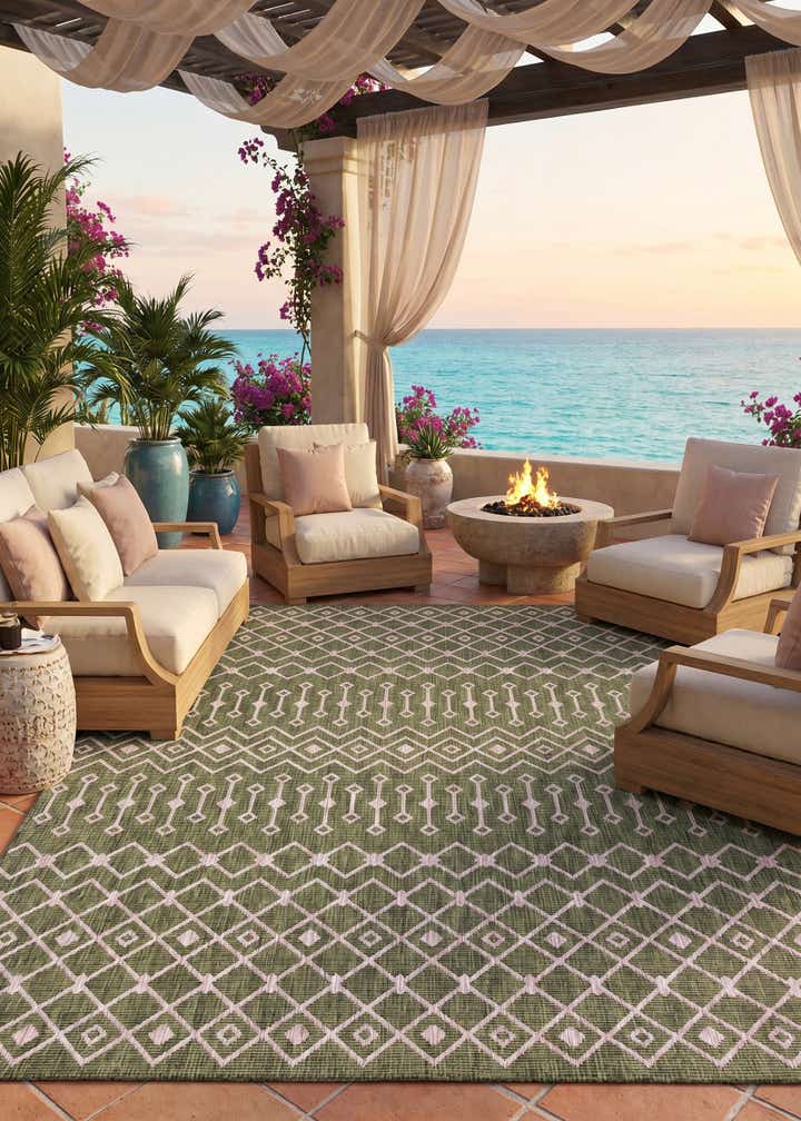 9' x 12' Easy-Clean Lattice Indoor / Outdoor Rug