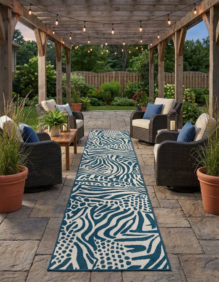 Detail image of 2' 7 x 12' Easy-Clean Safari Indoor / Outdoor Runner Rug