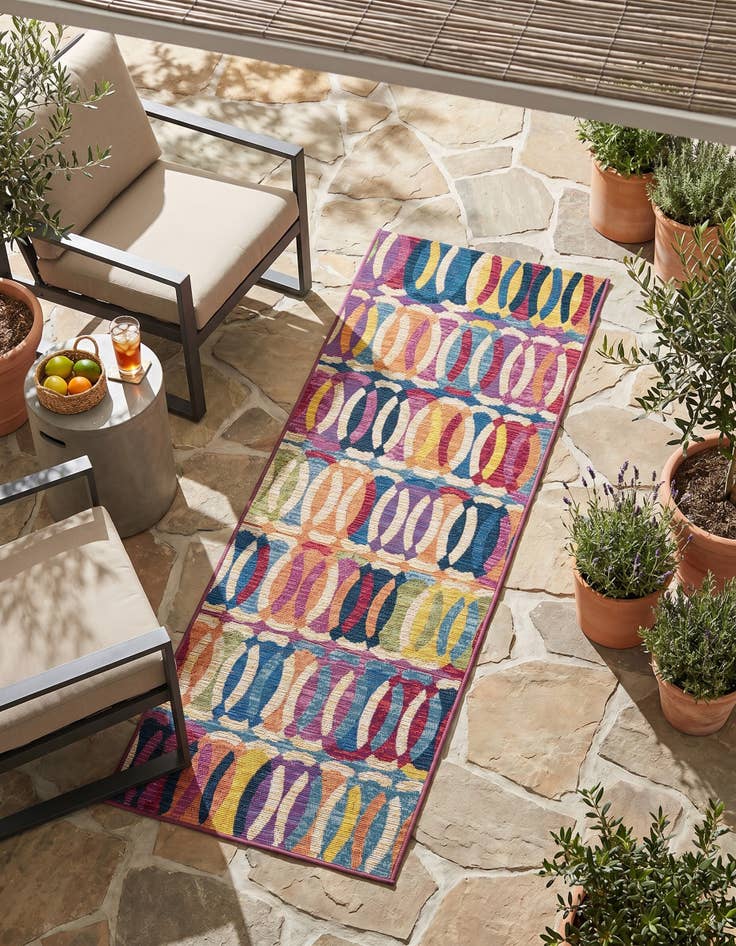 Detail image of 2' x 5' Easy-Clean Modern Indoor / Outdoor Runner Rug