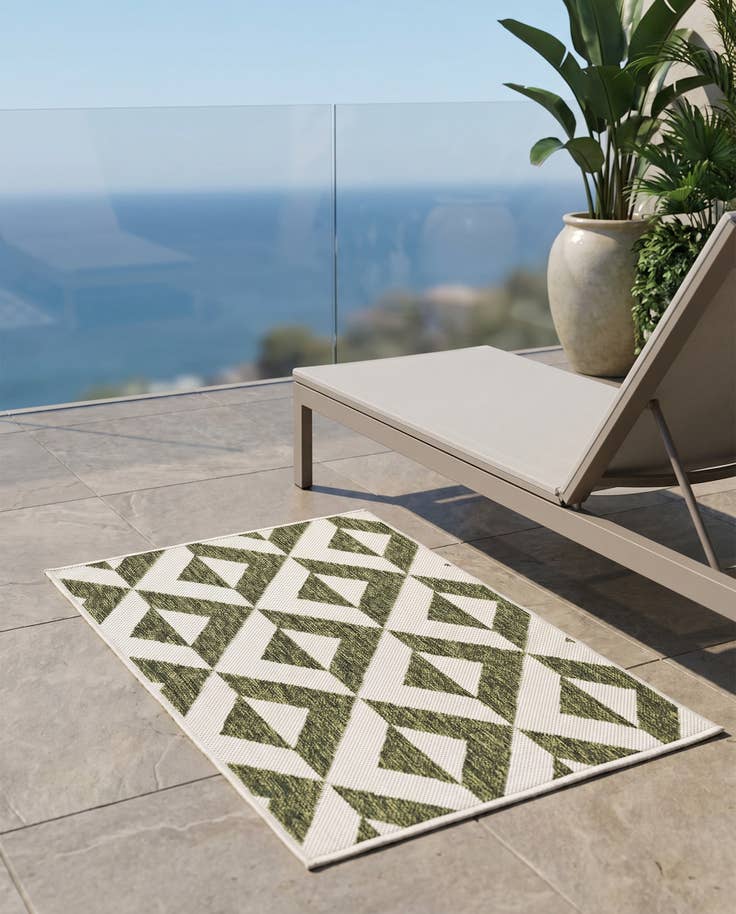 Detail image of 2' x 3' Easy-Clean Jill Zarin Napa Indoor / Outdoor Rug