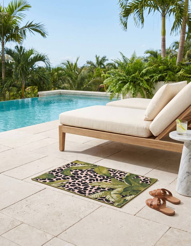 Detail image of 2' x 3' Easy-Clean Botanical Indoor / Outdoor Rug