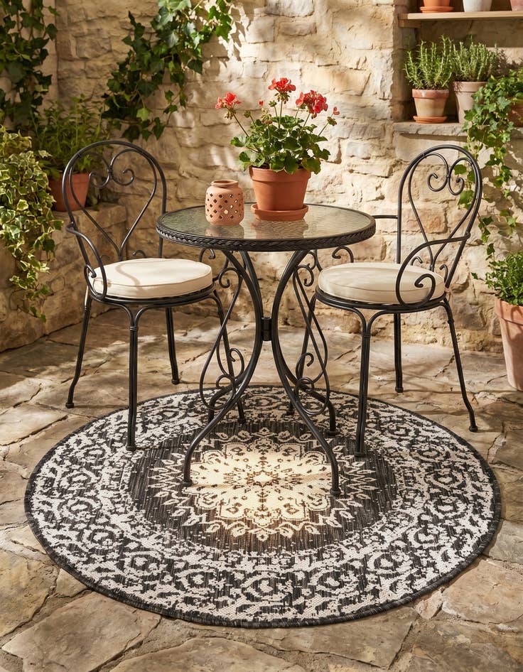 Detail image of 3' x 3' Easy-Clean Traditional Indoor / Outdoor Round Rug