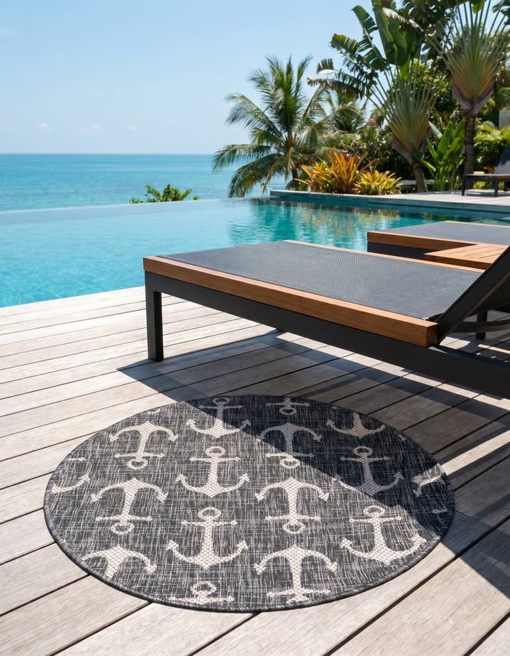 Detail image of 3' x 3' Easy-Clean Coastal Indoor / Outdoor Round Rug