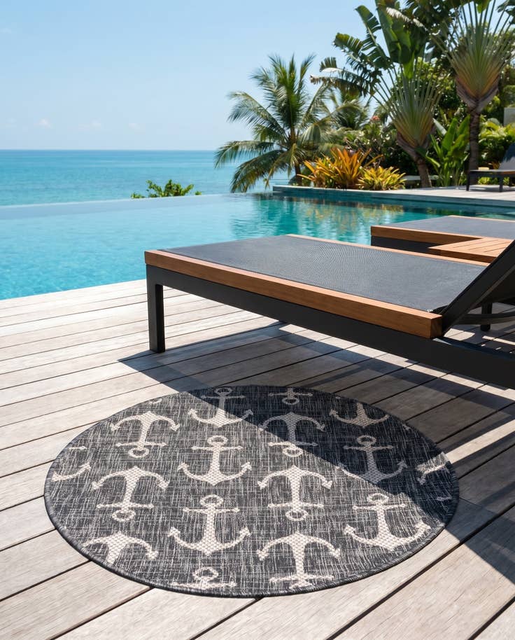 Detail image of 3' x 3' Easy-Clean Coastal Indoor / Outdoor Round Rug