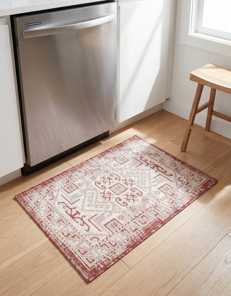 Detail image of 2' x 3' Easy-Clean Aztec Indoor / Outdoor Rug