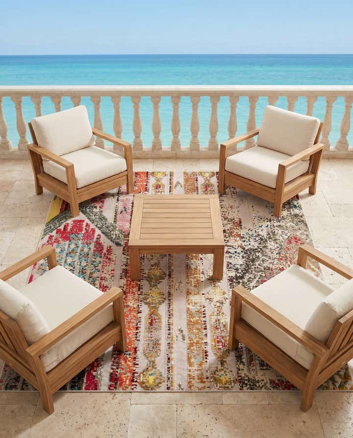 7' 10 x 7' 10 Easy-Clean Casablanca Indoor / Outdoor Square Rug