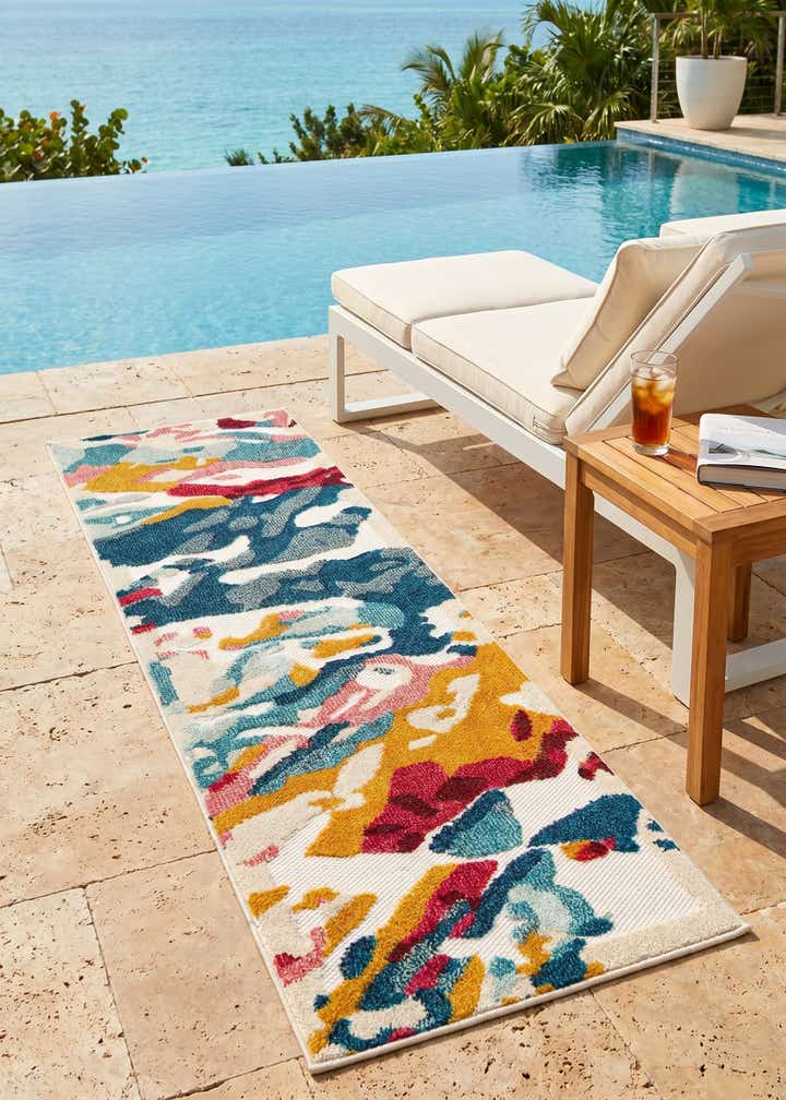 2' x 5' Easy-Clean Casablanca Indoor / Outdoor Runner Rug