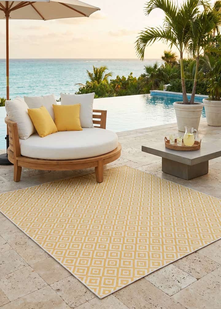 7' 10 x 7' 10 Easy-Clean Jill Zarin Costa Rica Indoor / Outdoor Square Rug