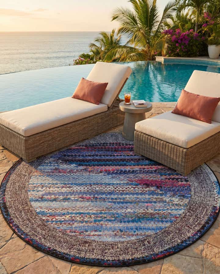 5' x 5' Easy-Clean Modern Indoor / Outdoor Round Rug