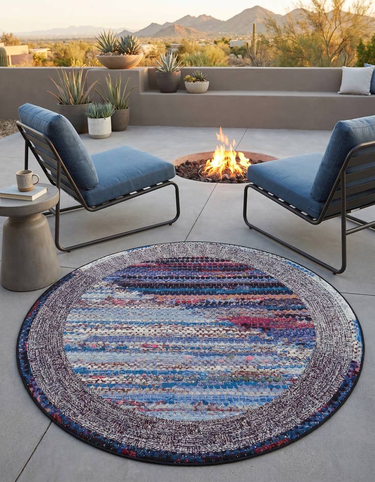 Detail image of 5' x 5' Easy-Clean Modern Indoor / Outdoor Round Rug