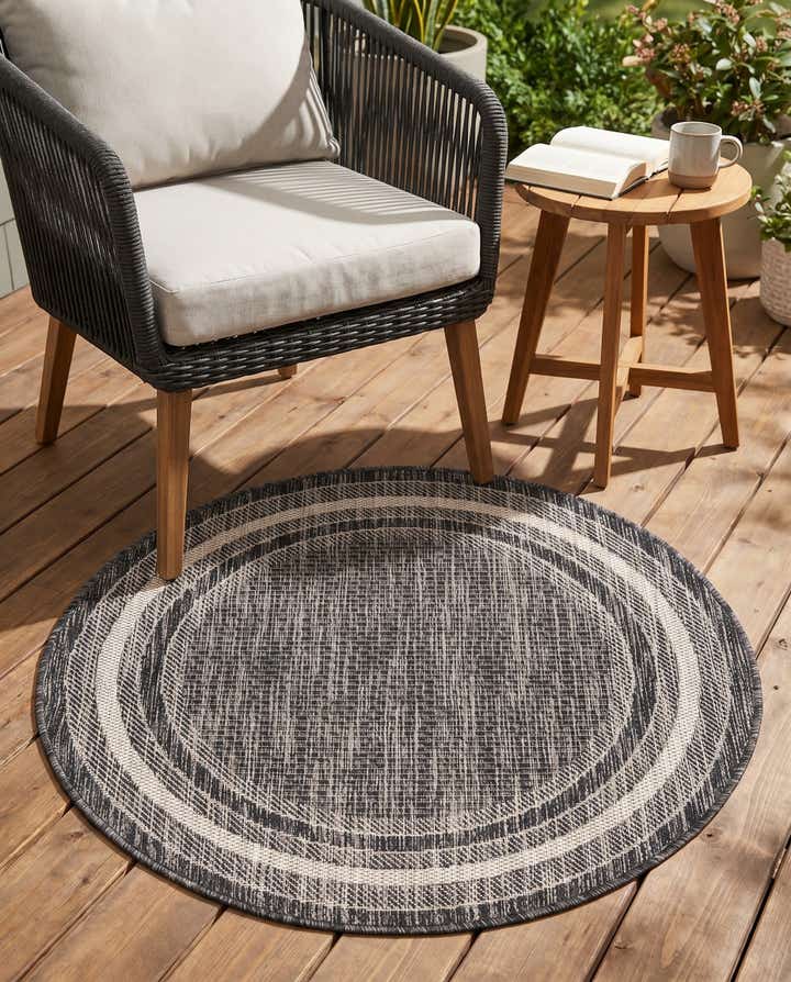 3' x 3' Easy-Clean Border Indoor / Outdoor Round Rug