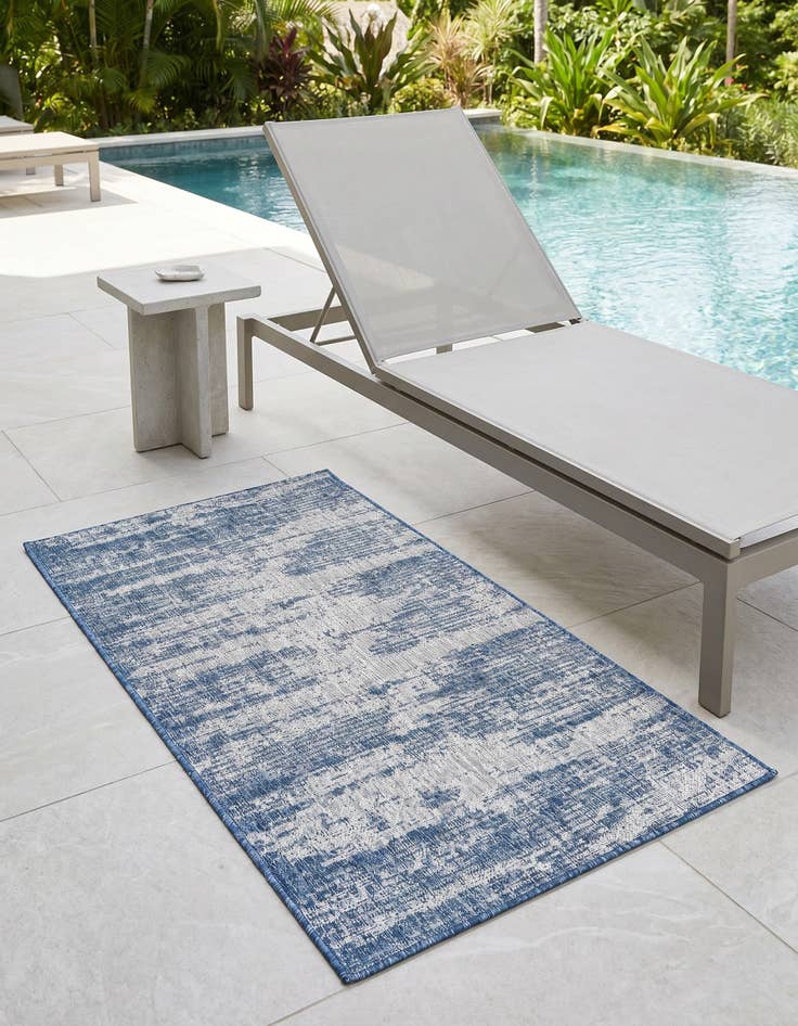 Detail image of 3' x 5' 3 Easy-Clean Modern Indoor / Outdoor Rug