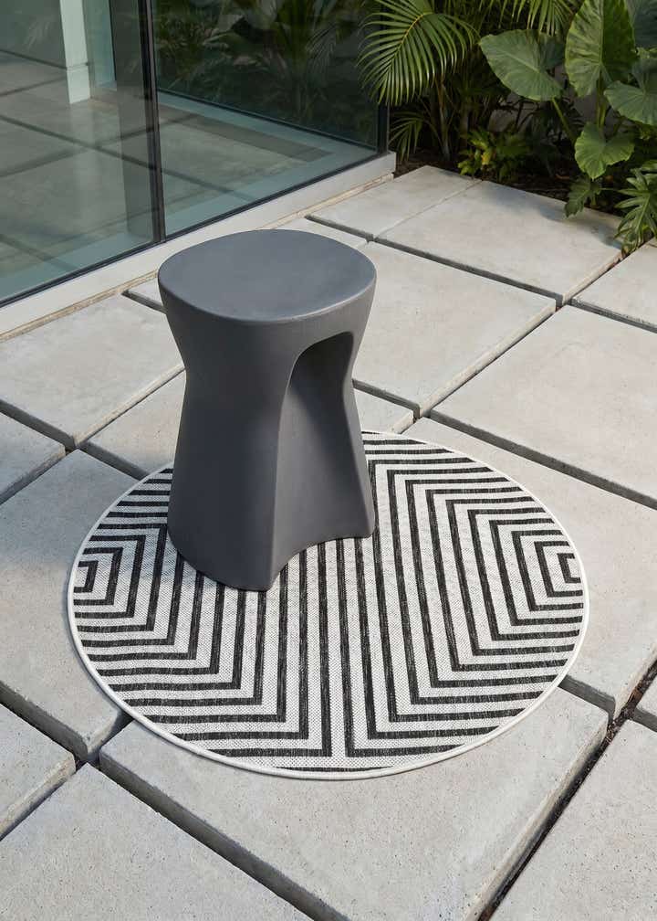 3' x 3' Easy-Clean Modern Indoor / Outdoor Round Rug
