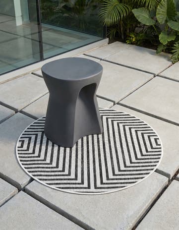 3' x 3' Easy-Clean Modern Indoor / Outdoor Round Rug