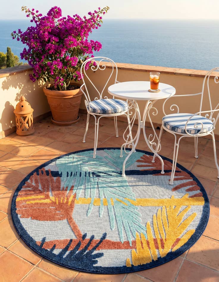 Detail image of 5' 3 x 5' 3 Easy-Clean Belize Indoor / Outdoor Round Rug