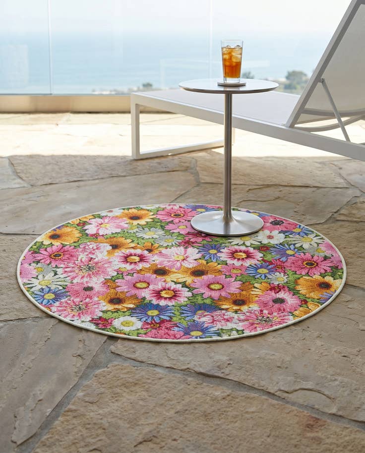 Detail image of 3' x 3' Easy-Clean Botanical Indoor / Outdoor Round Rug