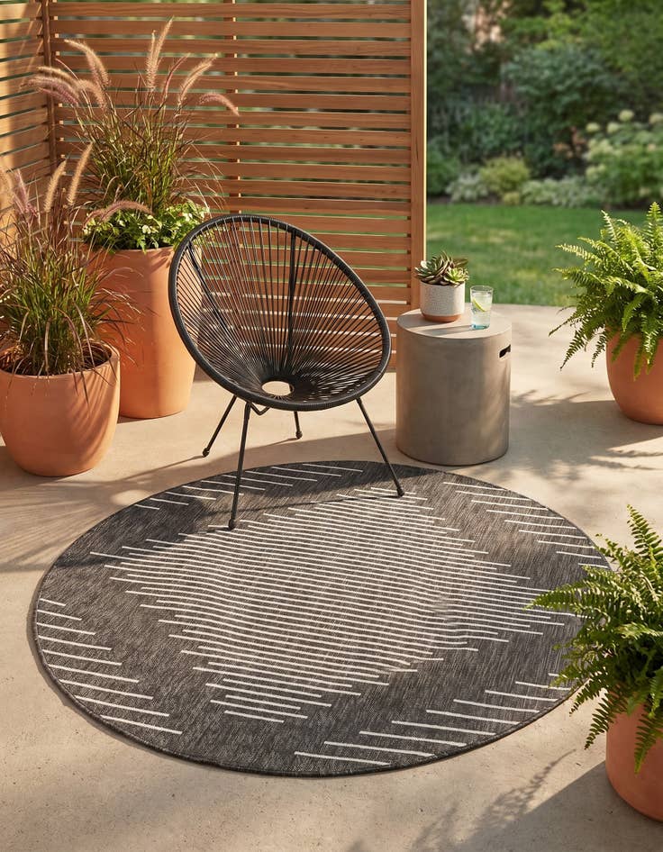 Detail image of 4' x 4' Easy-Clean Modern Indoor / Outdoor Round Rug