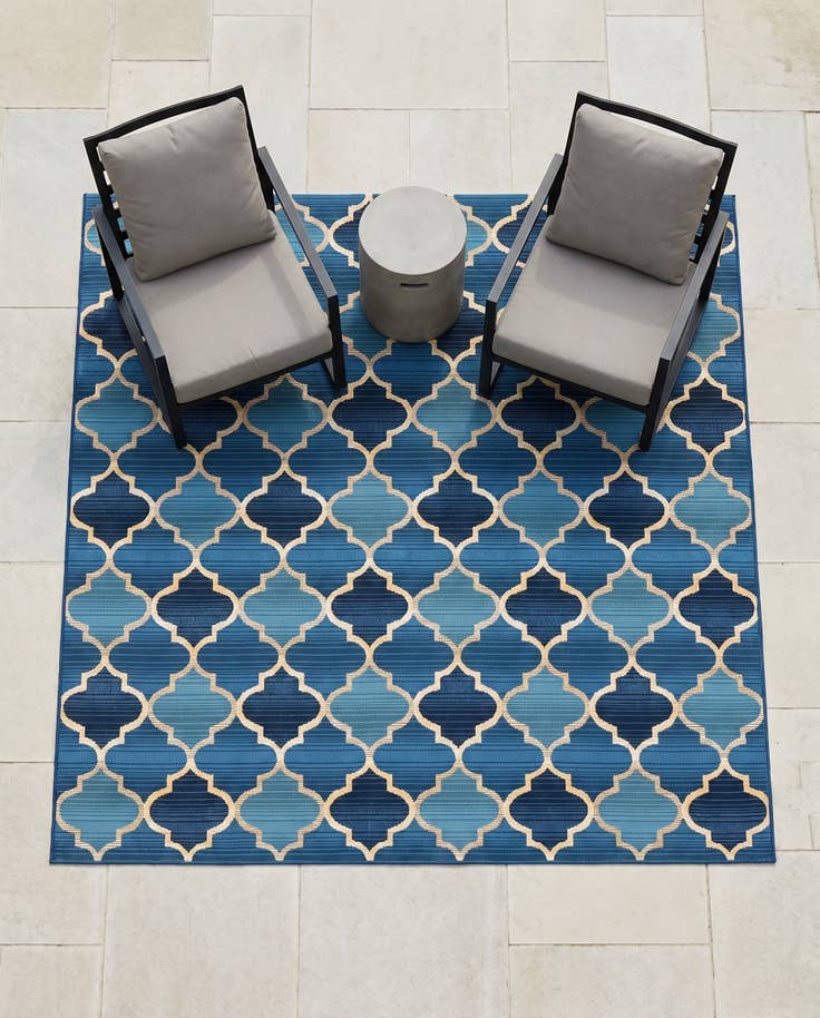 Detail image of 6' x 6' Easy-Clean Trellis Indoor / Outdoor Square Rug
