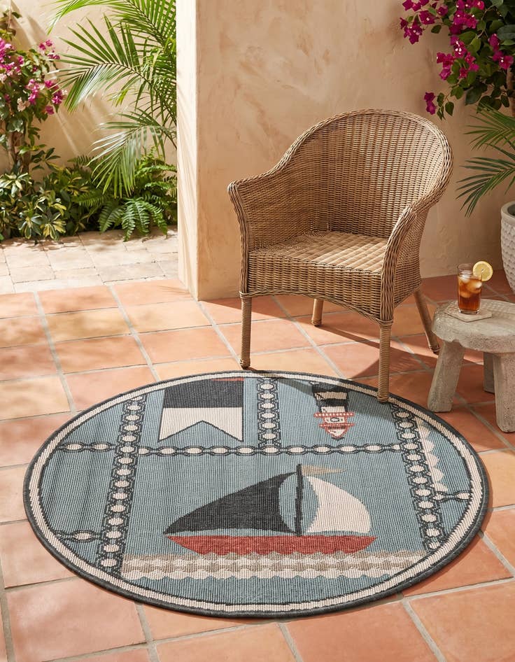 Detail image of 3' x 3' Easy-Clean Coastal Indoor / Outdoor Round Rug