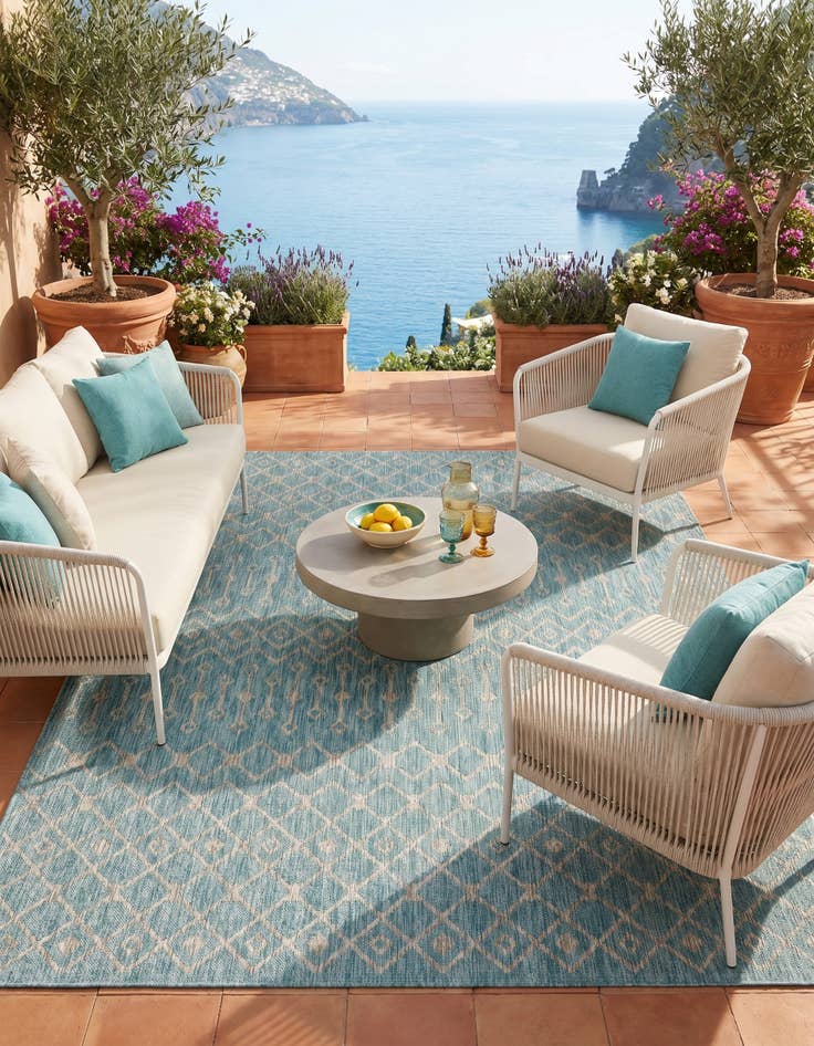 Detail image of 9' x 12' Easy-Clean Trellis Indoor / Outdoor Rug