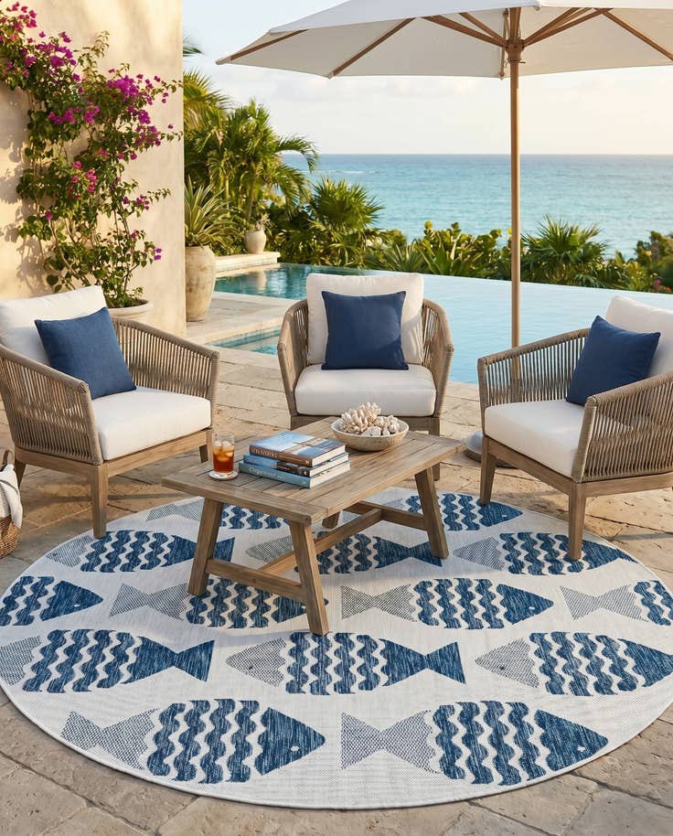 Detail image of 6' x 6' Easy-Clean Coastal Indoor / Outdoor Round Rug