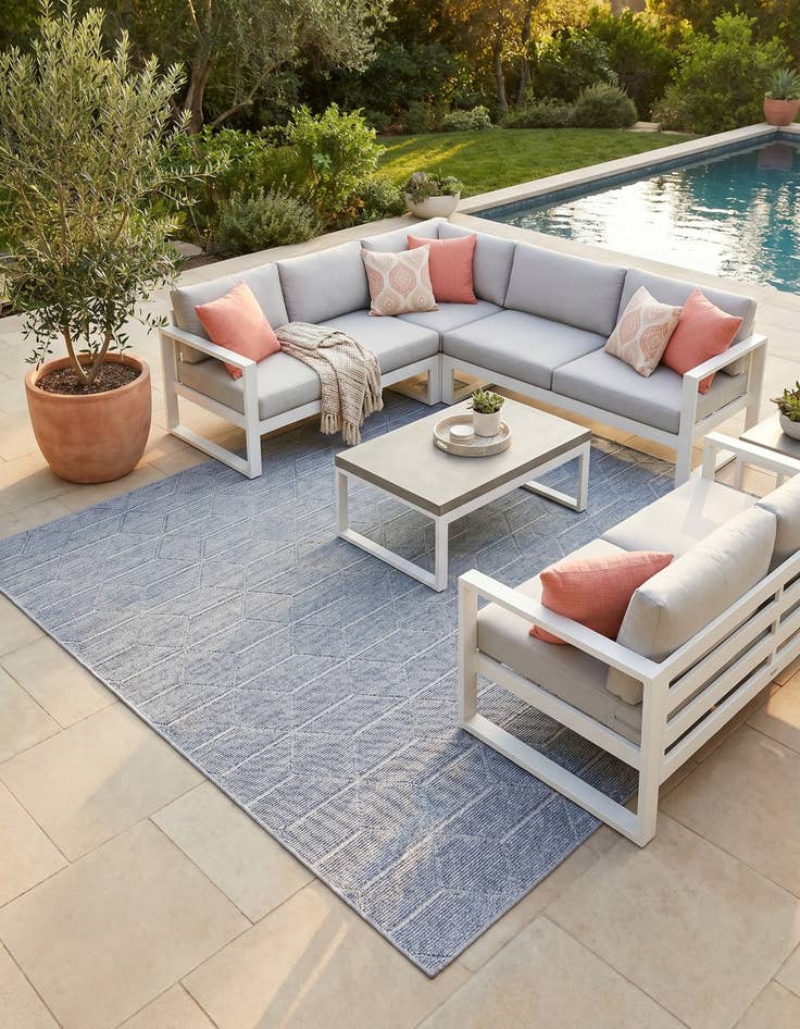 Detail image of 7' 10 x 7' 10 Easy-Clean Trellis Indoor / Outdoor Square Rug