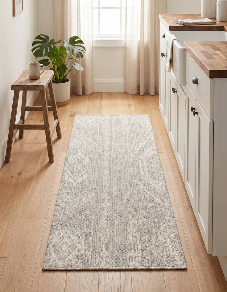 Detail image of 2' x 5' Easy-Clean Bohemian Indoor / Outdoor Runner Rug